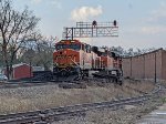 BNSF 7942 stopped with a westbound intermodal